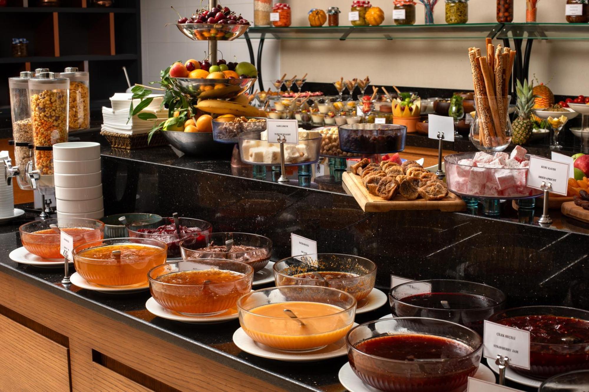 Hotel Ramada Plaza By Wyndham Istanbul Atakoy Esterno foto